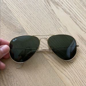 Ray-Ban Classic Aviator Sunglasses